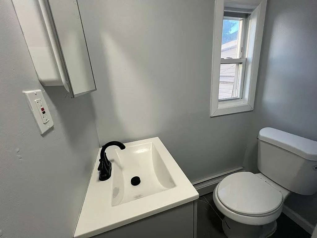 297 Van Houten St #3R - Photo 6 of 7