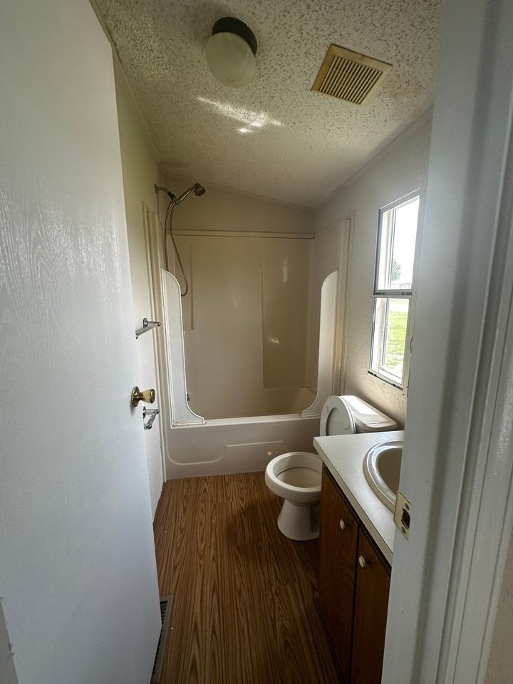 5609 Dublin Dr - Photo 7 of 15