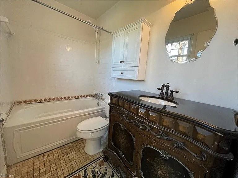 916 Bernstein Ct - Photo 7 of 10