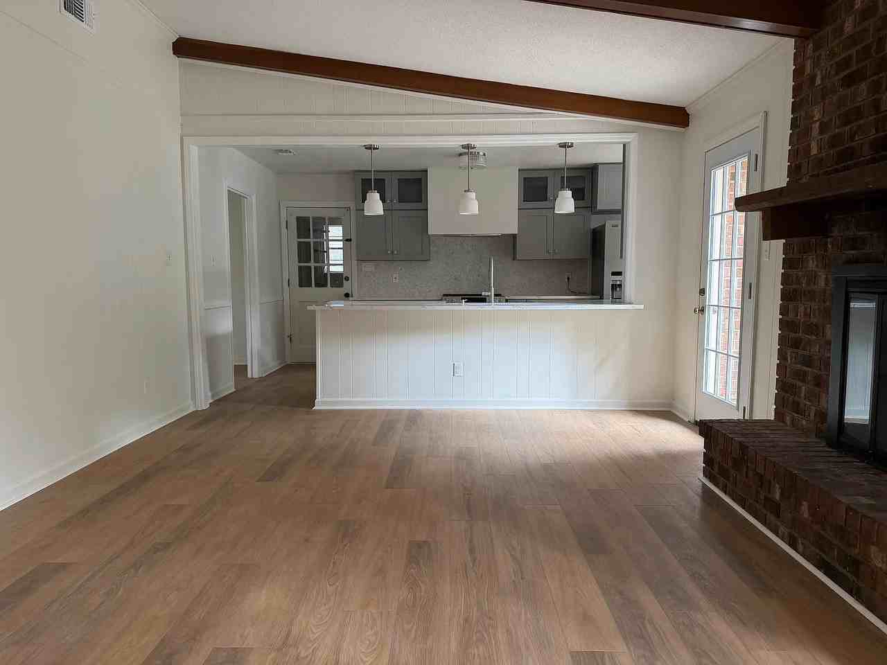 112 Talbot Rd - Photo 3 of 16