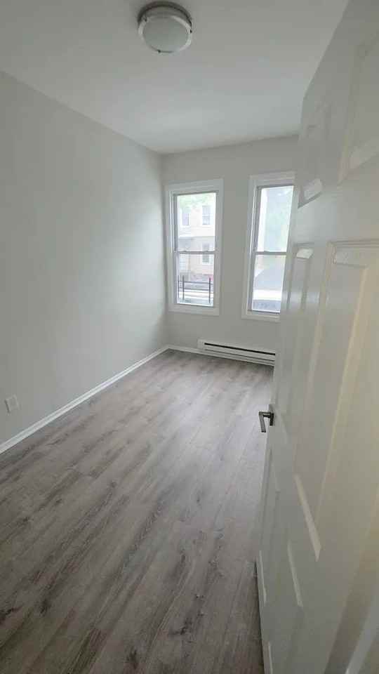 194 W Broadway #1F - Photo 2 of 5