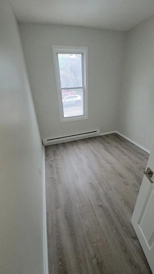 194 W Broadway #1F - Photo 3 of 5
