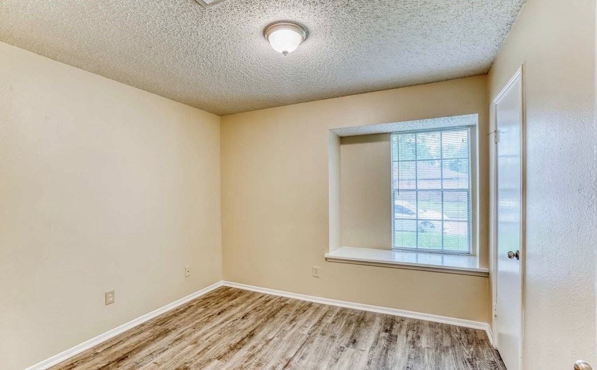 13818 N 37th Way - Photo 3 of 9