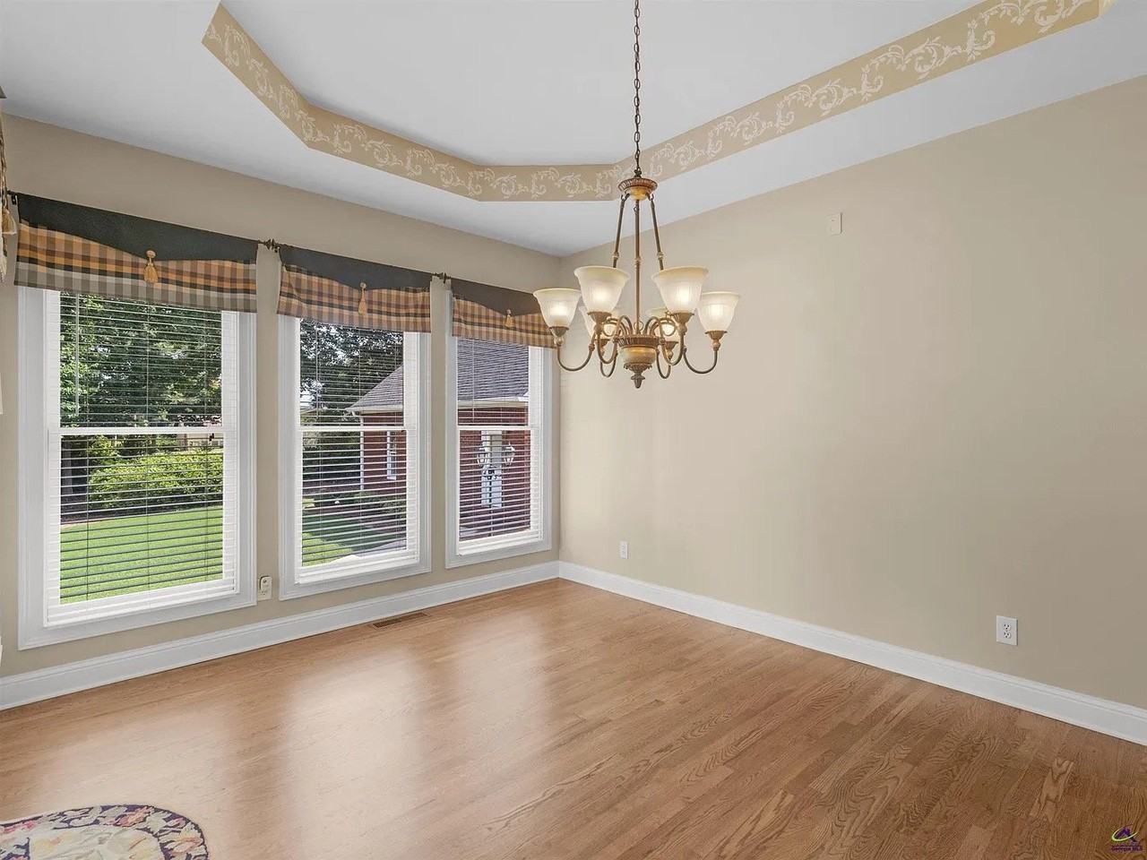 5014 Pioneer Pkwy - Photo 2 of 2