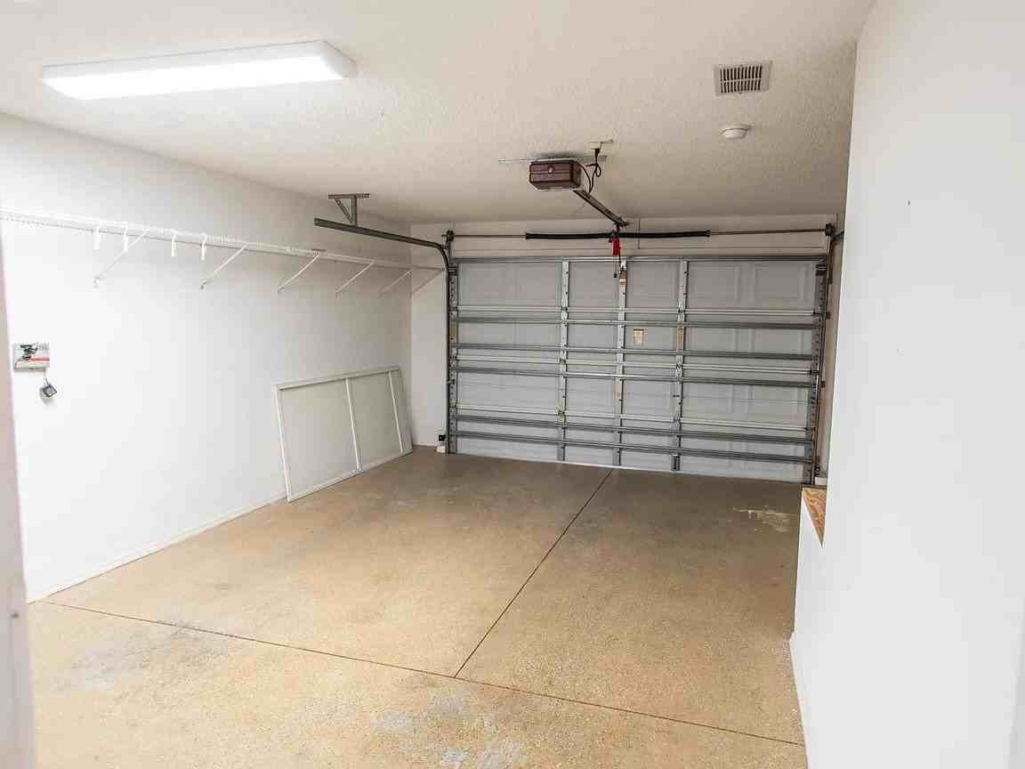 2810 Barboza Dr - Photo 2 of 7