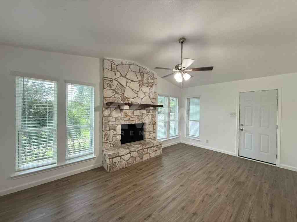 12400 Welcome Dr - Photo 5 of 20