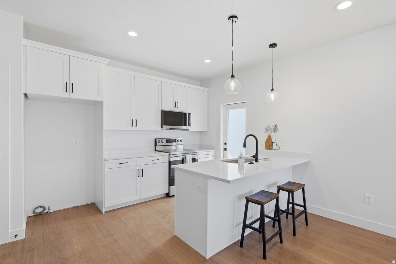 316 E Woodscape Way - Photo 2 of 10