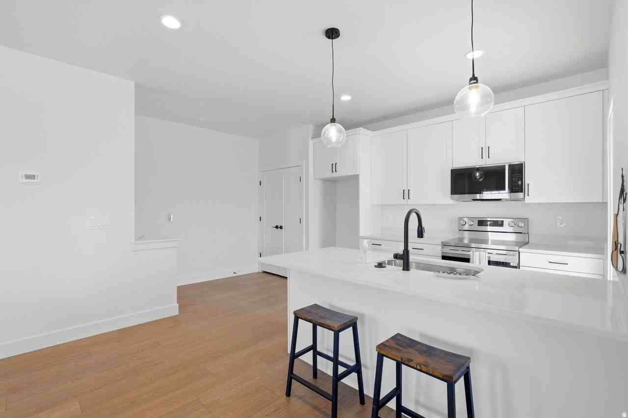 316 E Woodscape Way - Photo 5 of 10