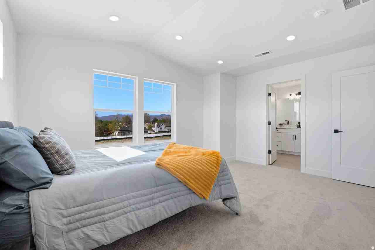 316 E Woodscape Way - Photo 6 of 10