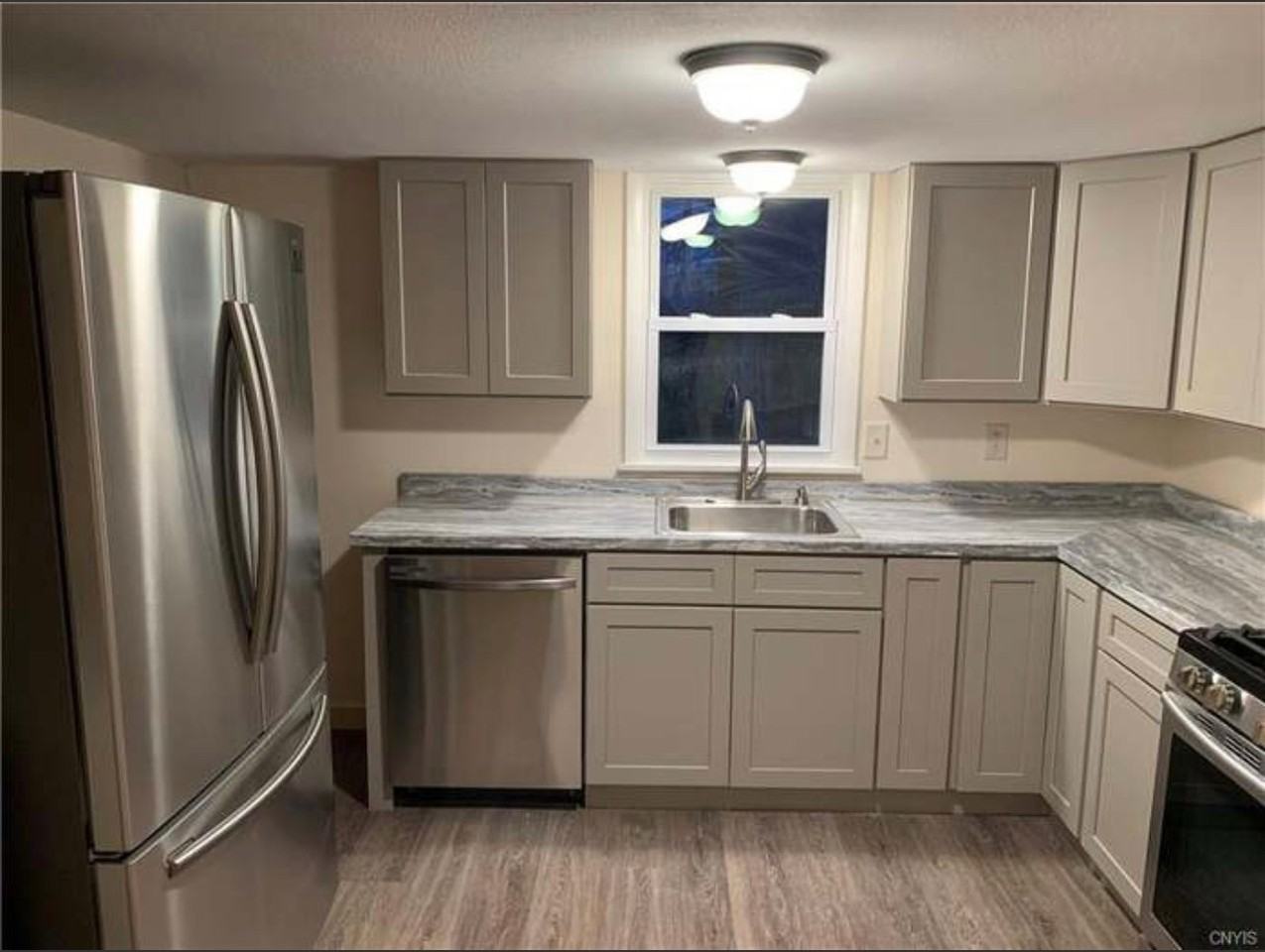 82 Lyndon Rd - Photo 6 of 16
