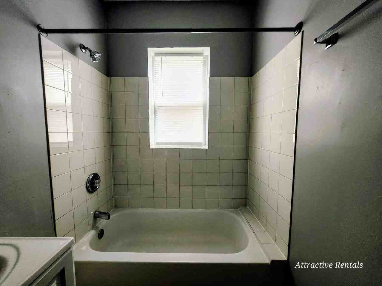 1615 W 78th St #1 - Photo 7 of 13