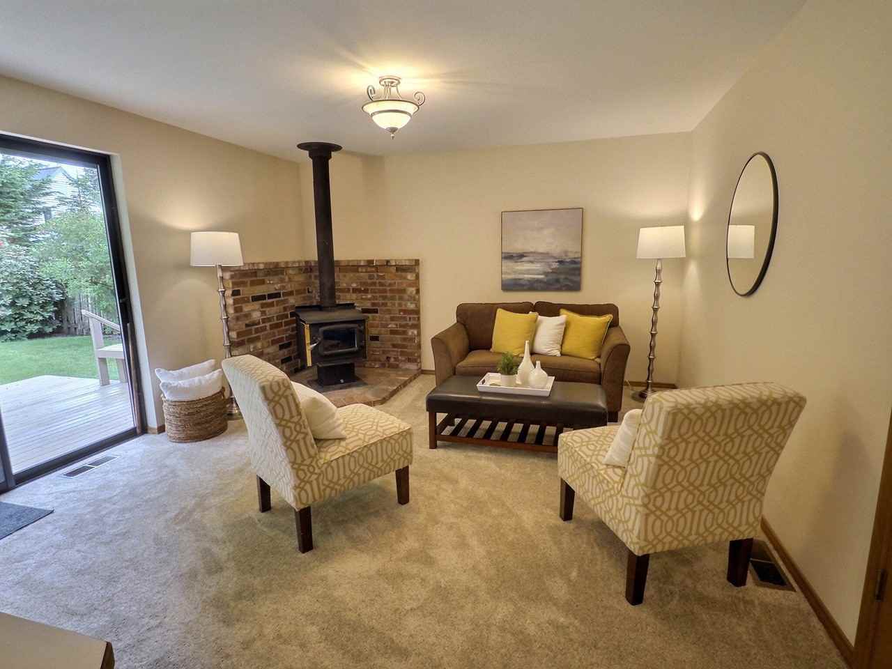 3910 Maple Rd - Photo 5 of 20