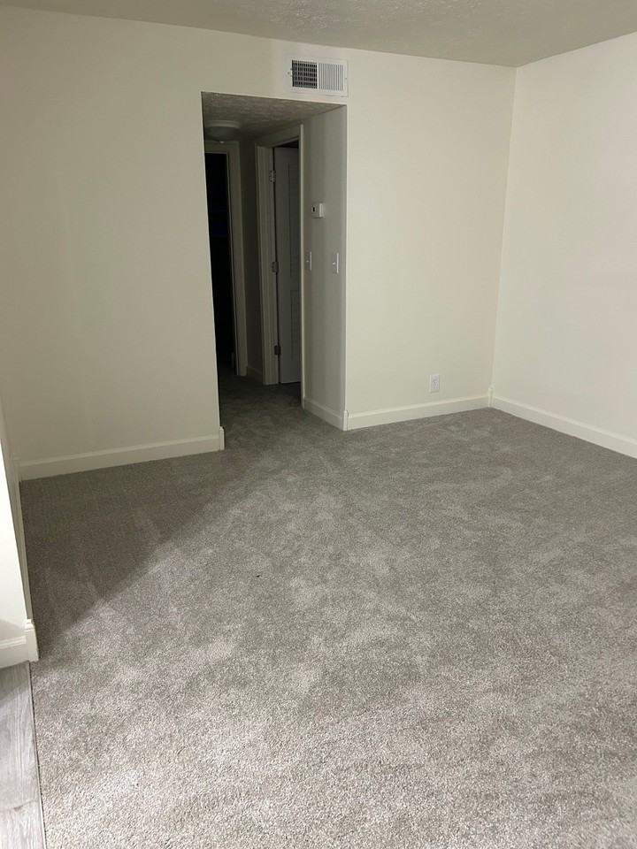 6105 Julie Kays Way - Photo 3 of 17