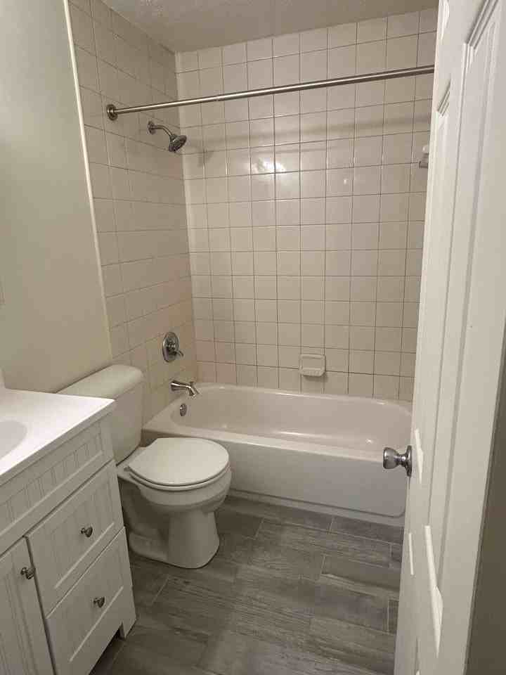 6105 Julie Kays Way - Photo 6 of 17
