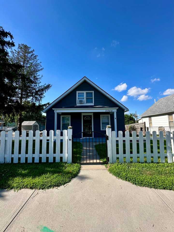 2944 Arbor St - Photo 2 of 18