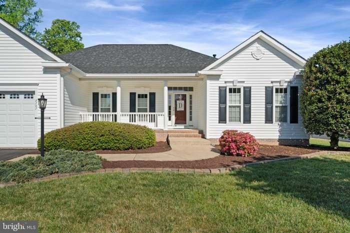 2707 Glendas Way - Photo 3 of 37