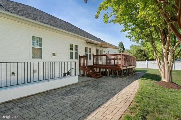 2707 Glendas Way - Photo 5 of 37