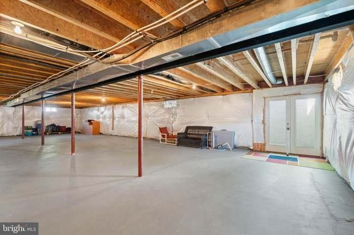 2707 Glendas Way - Photo 7 of 37