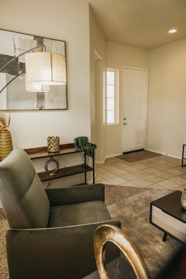 1634 Ivy Ct - Photo 5 of 14