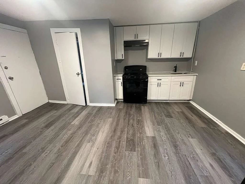 93 Spruce St #1R - Photo 2 of 10