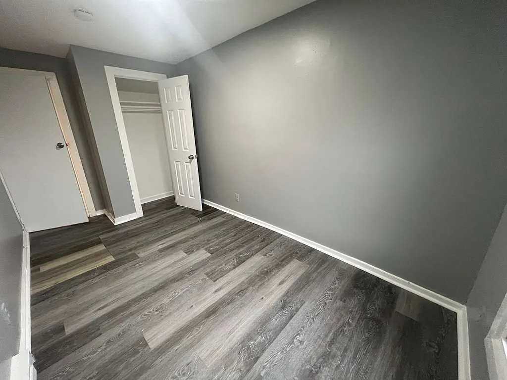 93 Spruce St #1R - Photo 7 of 10
