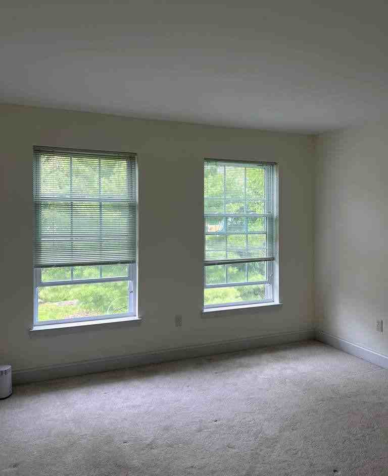15 Bobrick Rd - Photo 4 of 18