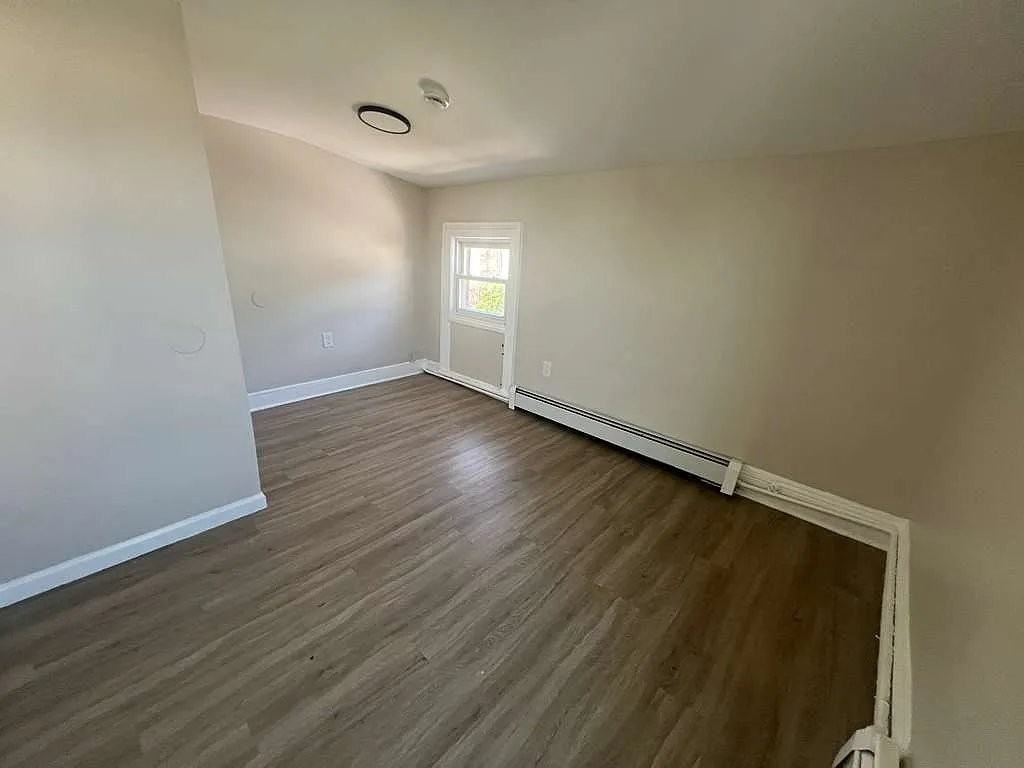 601 Main St #2RL - Photo 2 of 7