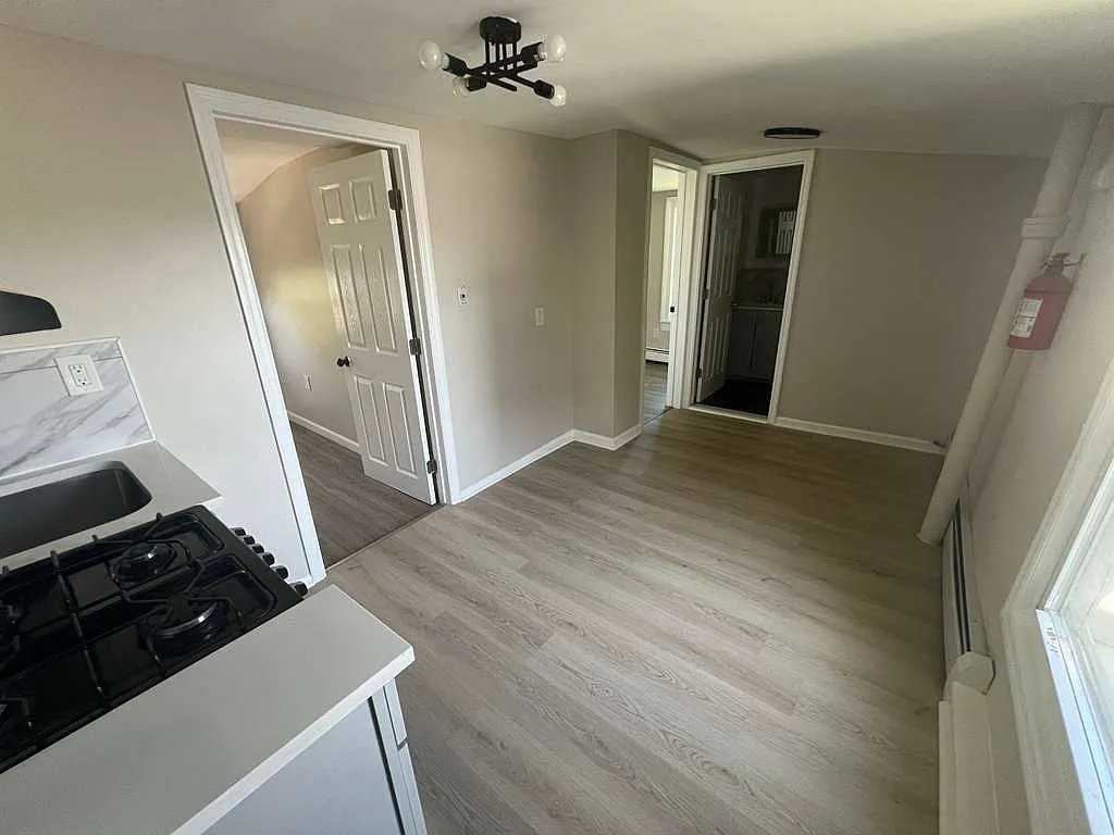 601 Main St #2RL - Photo 5 of 7