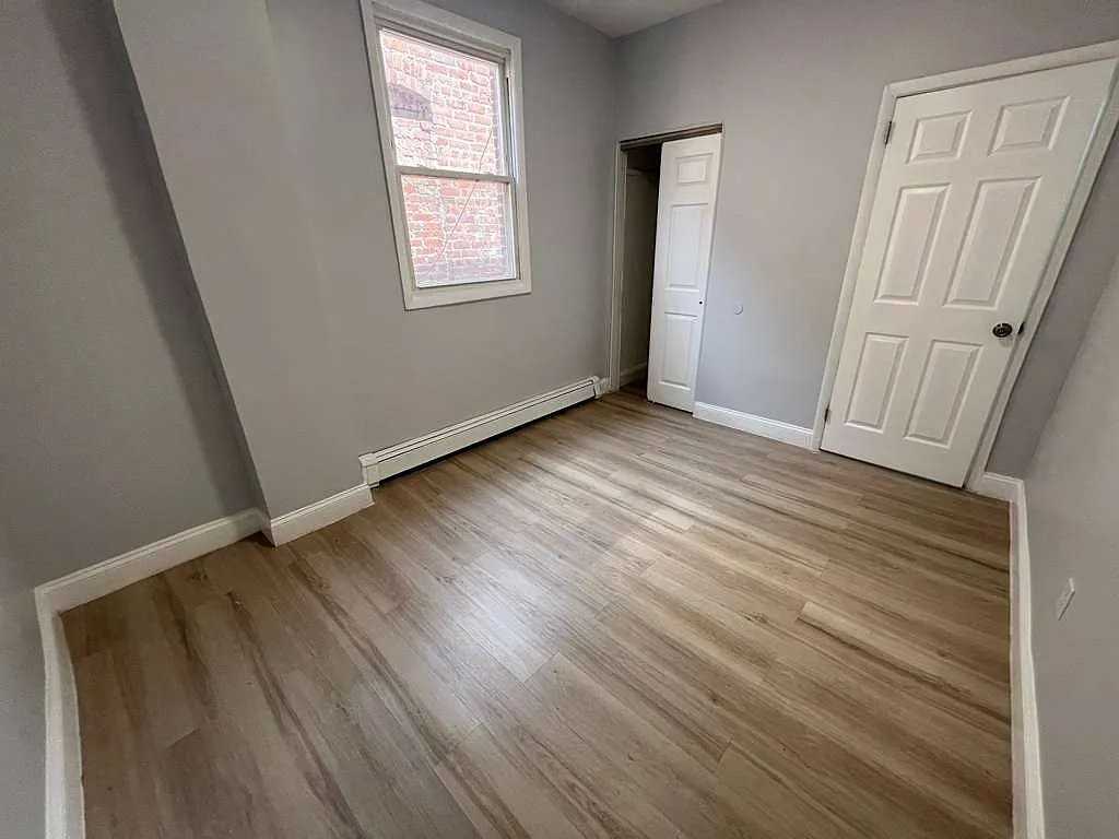 596 River St #6 - Photo 3 of 9