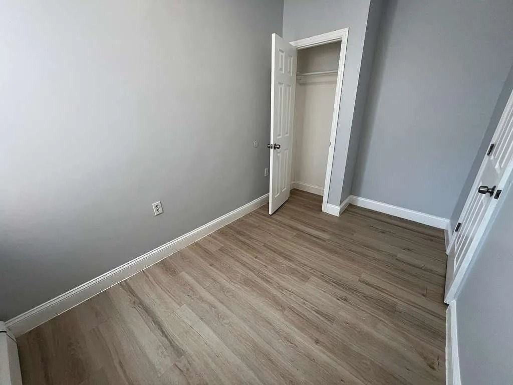 596 River St #6 - Photo 5 of 9