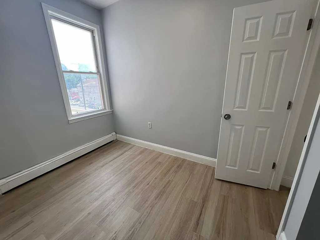 596 River St #6 - Photo 6 of 9