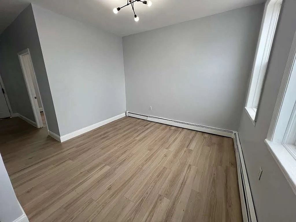 596 River St #6 - Photo 7 of 9