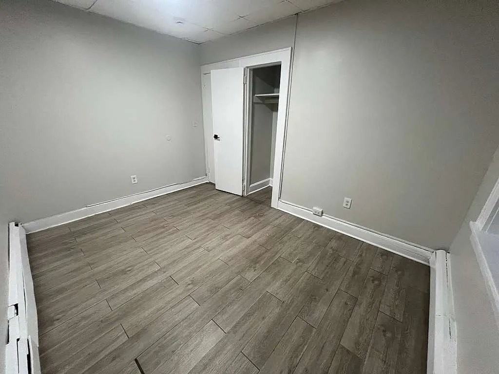 545 E 38th St #10 - Photo 7 of 12
