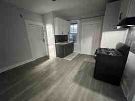 featured image of 104 Lawrence St #6