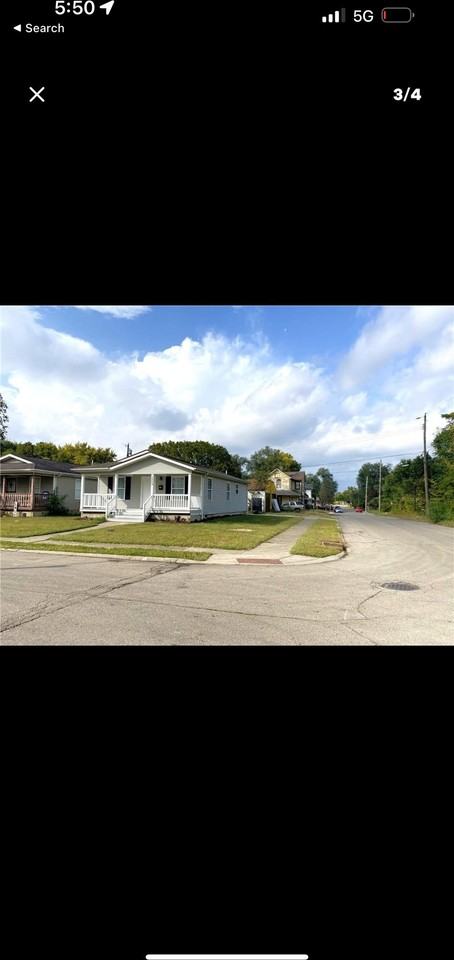 1503 Roosevelt Ave - Photo 2 of 20