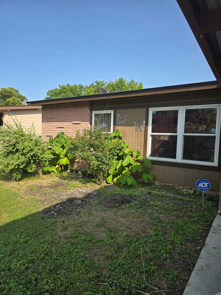 106 Knollwood Dr - Photo 4 of 7