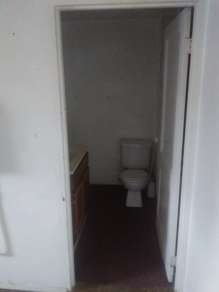 111 N 8th St #D - Photo 6 of 7