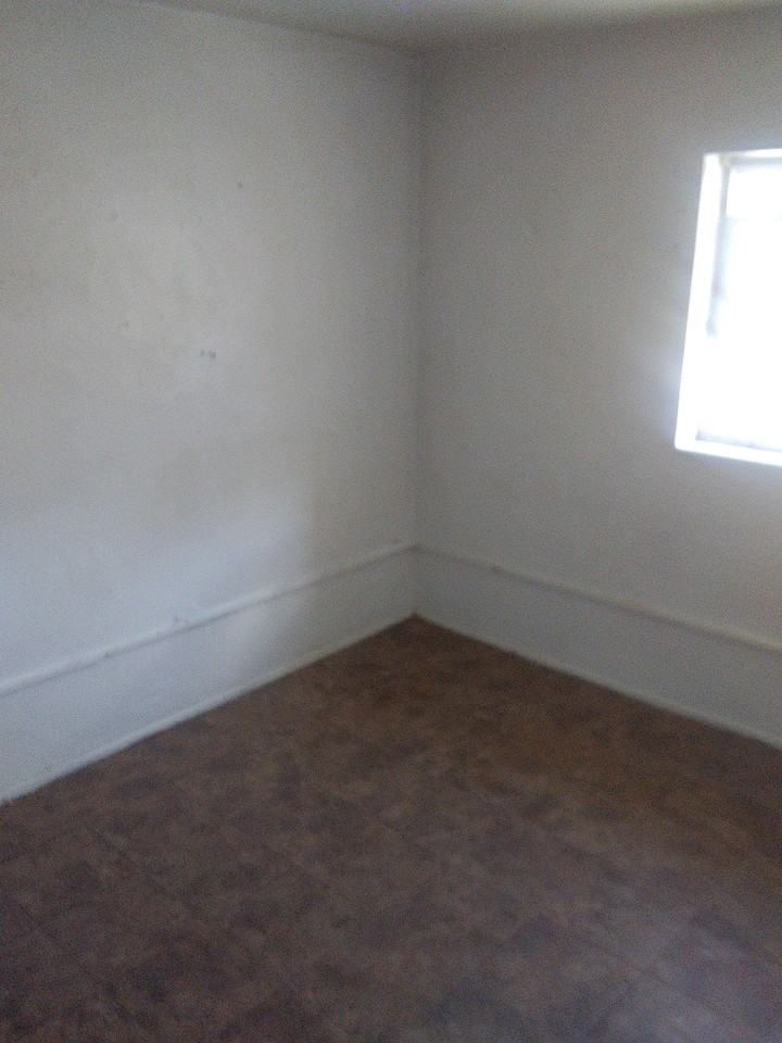 111 N 8th St #D - Photo 7 of 7