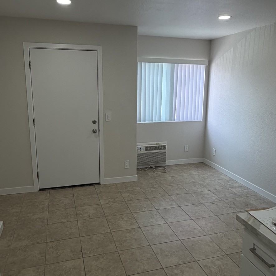 4326 Oregon St #9 - Photo 6 of 15