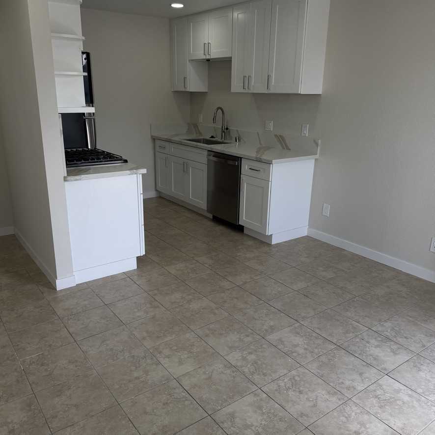 4326 Oregon St #9 - Photo 7 of 15