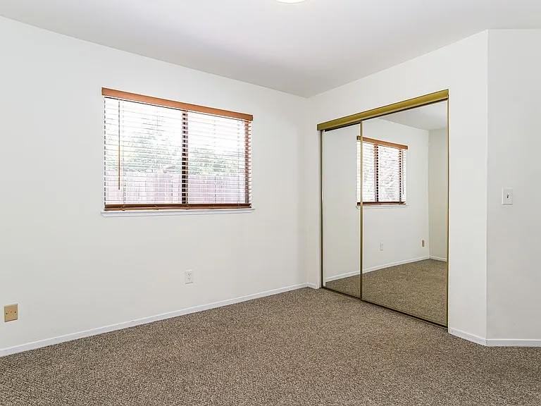 105 Tinker Way #NA - Photo 7 of 10