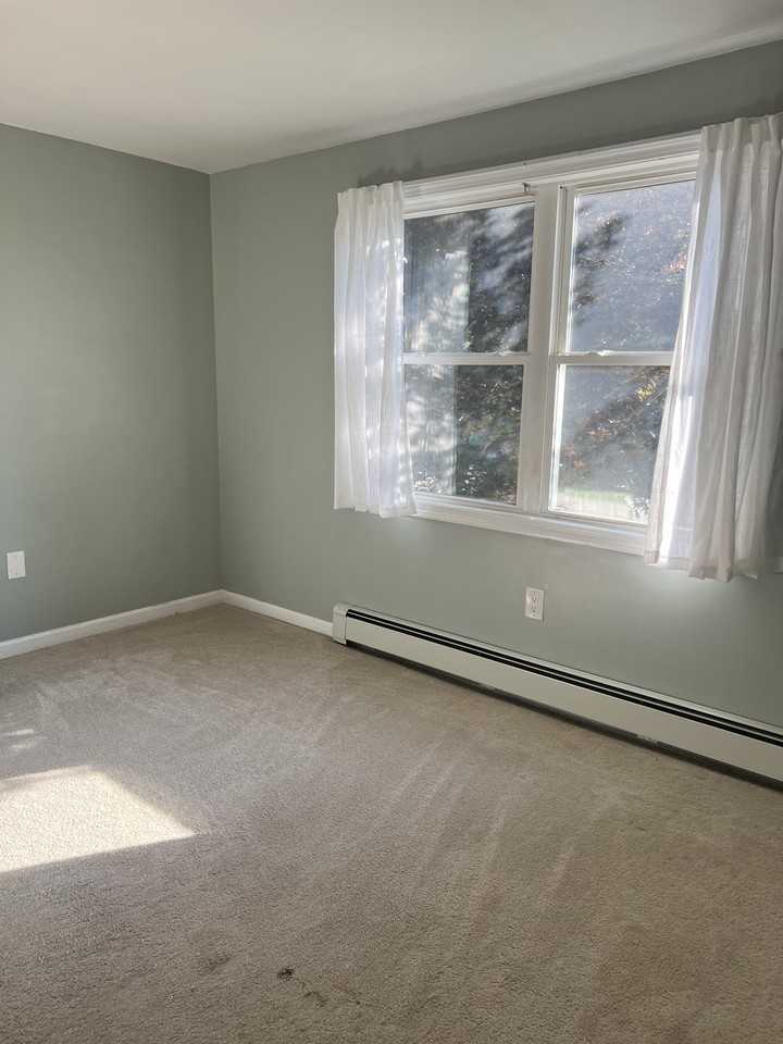 31 Tunxis Ln - Photo 5 of 11