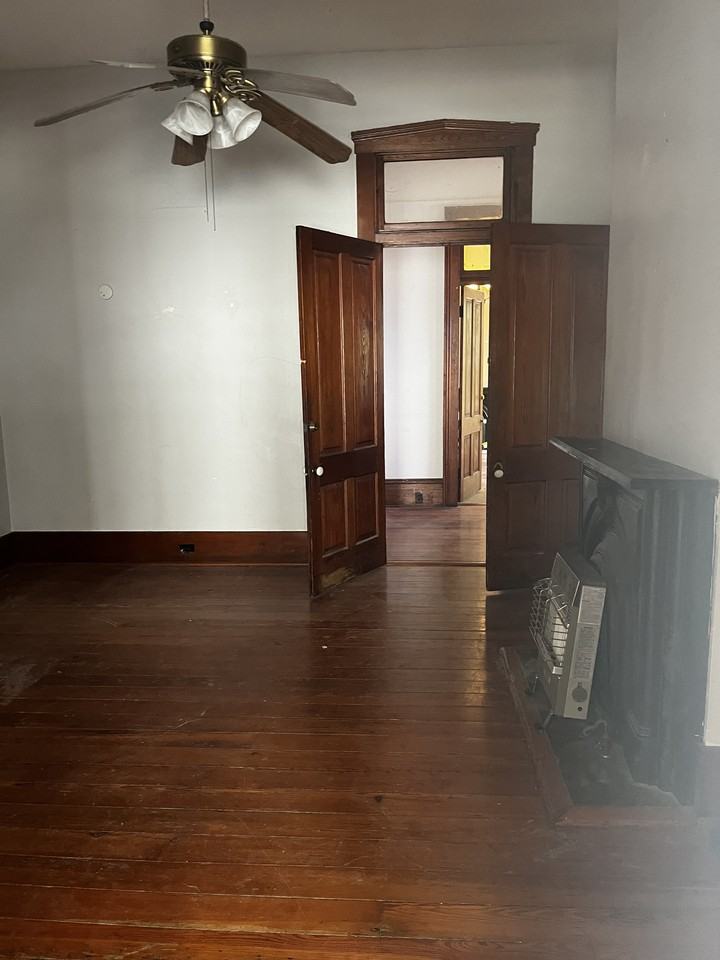 1111 Harrison St #B - Photo 2 of 7