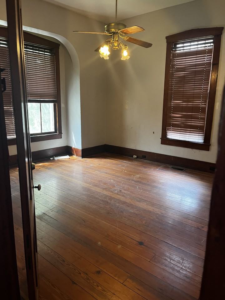 1111 Harrison St #B - Photo 6 of 7