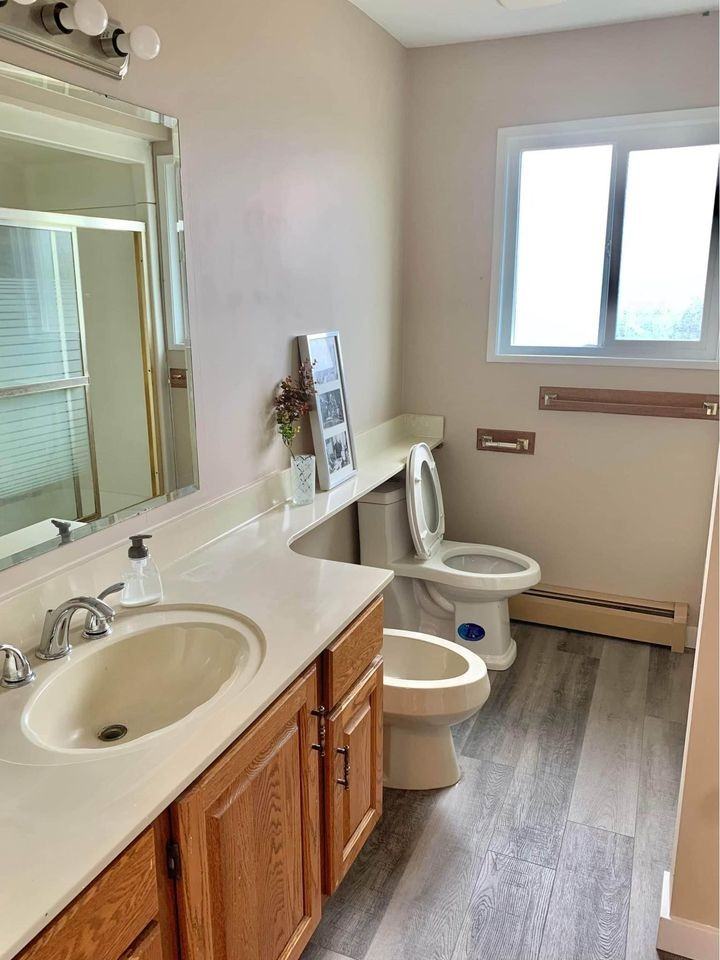1471 Duthie Avenue - Photo 5 of 6