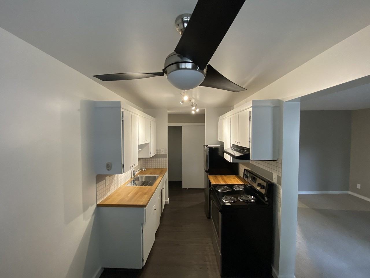 10260 116 St Nw - Photo 3 of 13