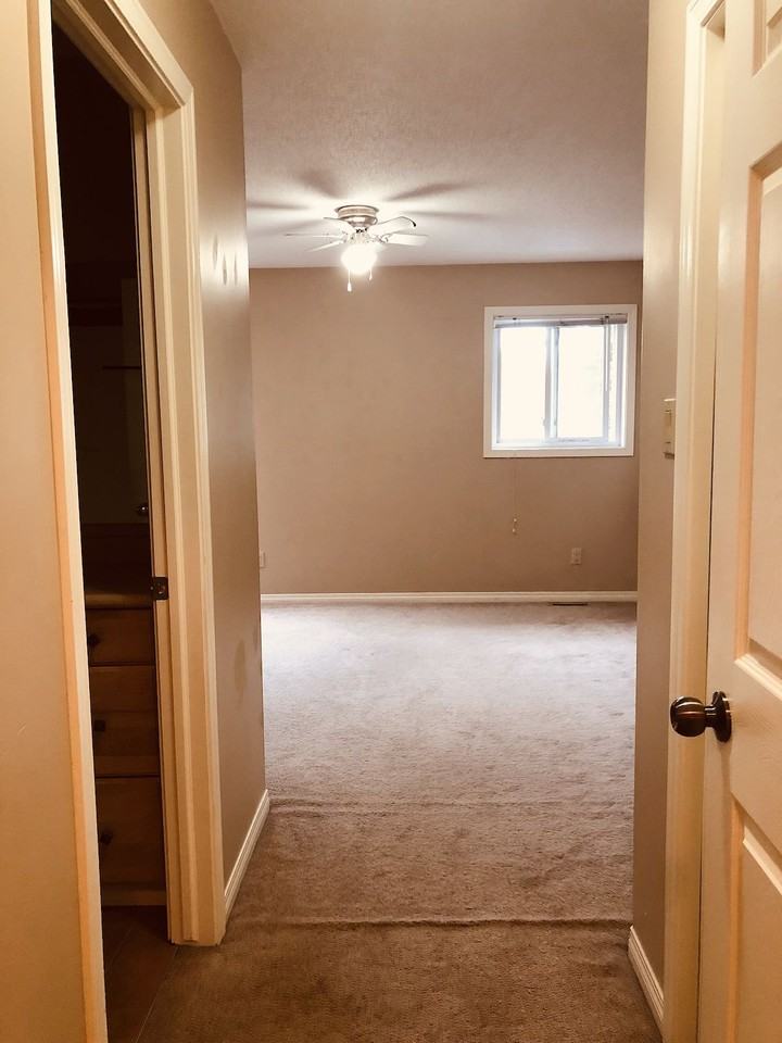 11133 -11133 82 Ave Nw - Photo 3 of 7