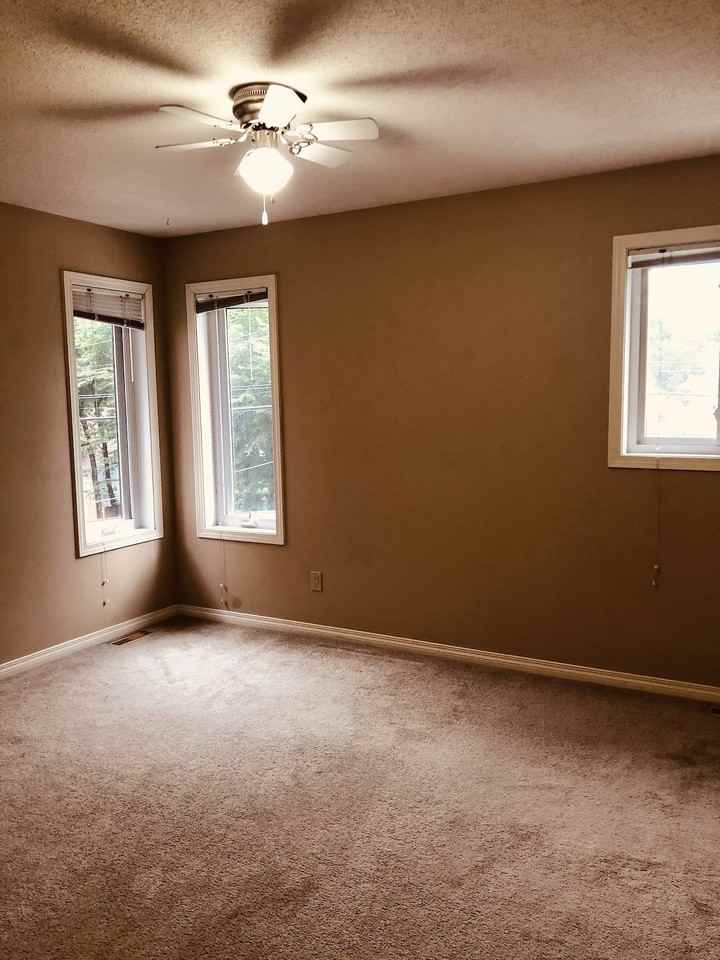 11133 -11133 82 Ave Nw - Photo 6 of 7