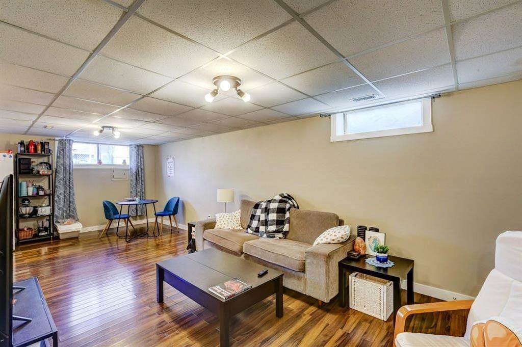 3511 1 St Nw - Photo 2 of 12