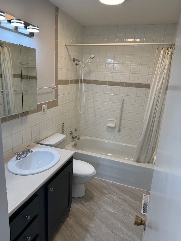 4220 7 Ave Sw - Photo 4 of 11